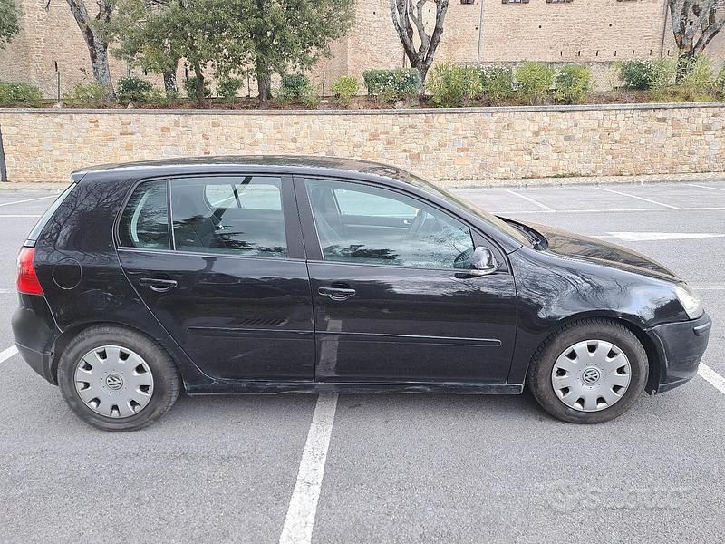 Usata VW Golf IV Comfortline 140 CV (102 kW) 2004 Nero Berlina