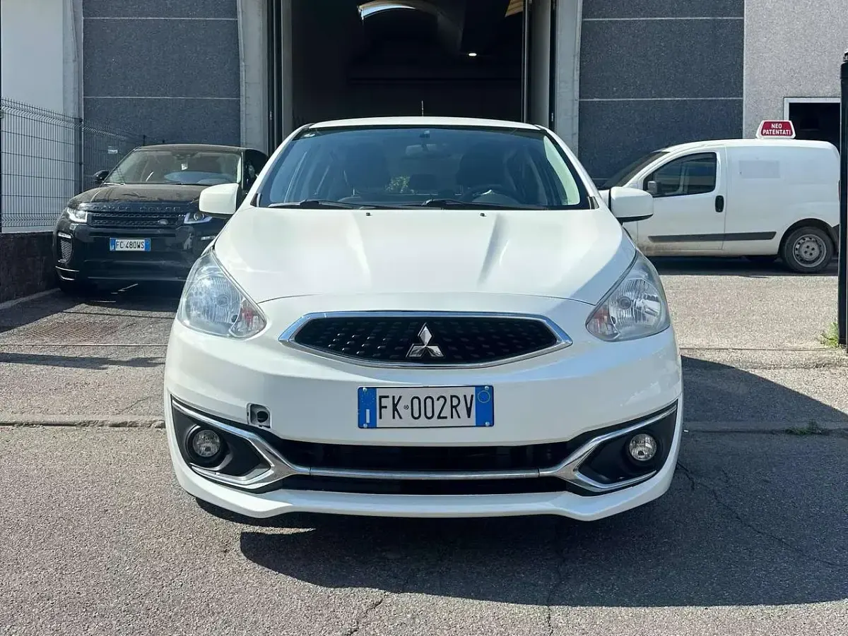 Usata Mitsubishi Space Star 71 CV (52 kW) 2017 Bianco Utilitaria