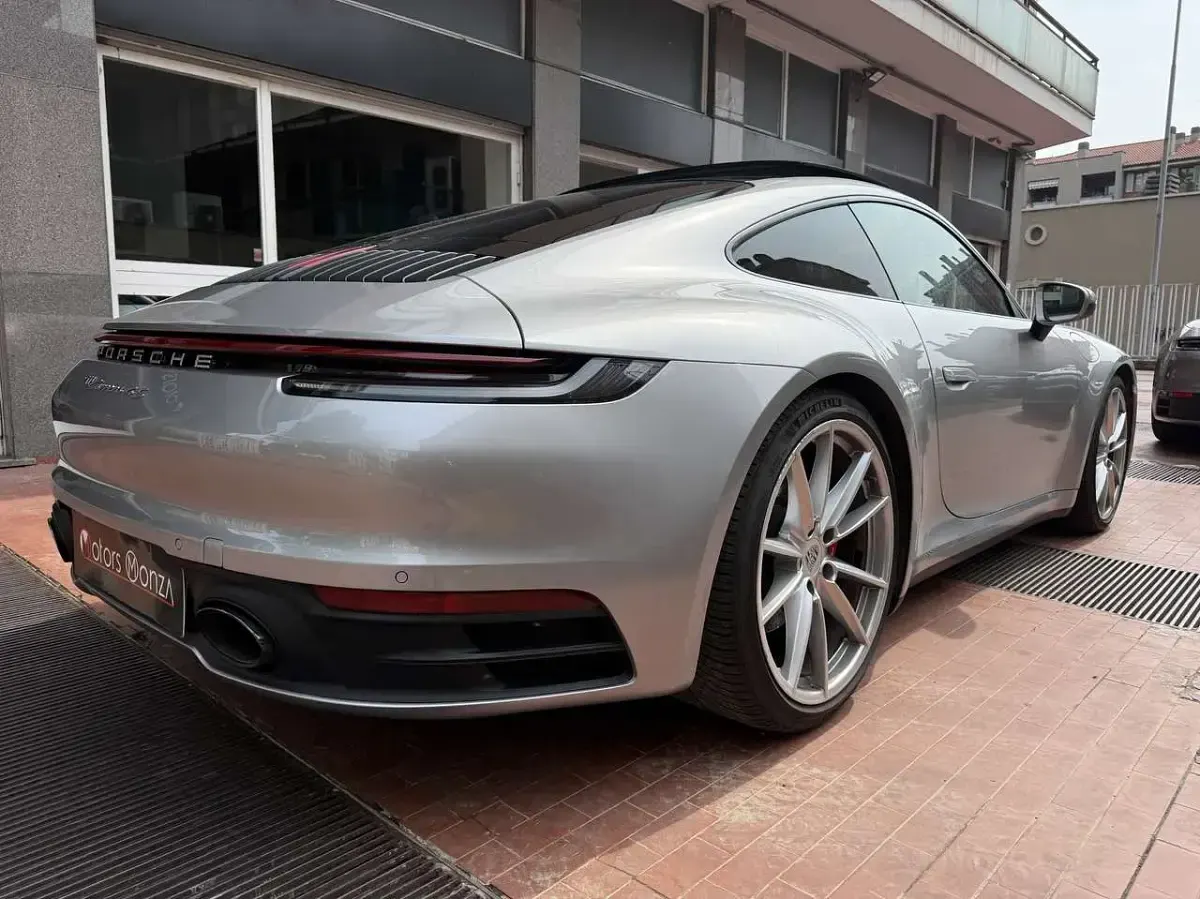 Usata Porsche 911 Carrera 4S 450 CV (330 kW) 2019 Argento Coupé