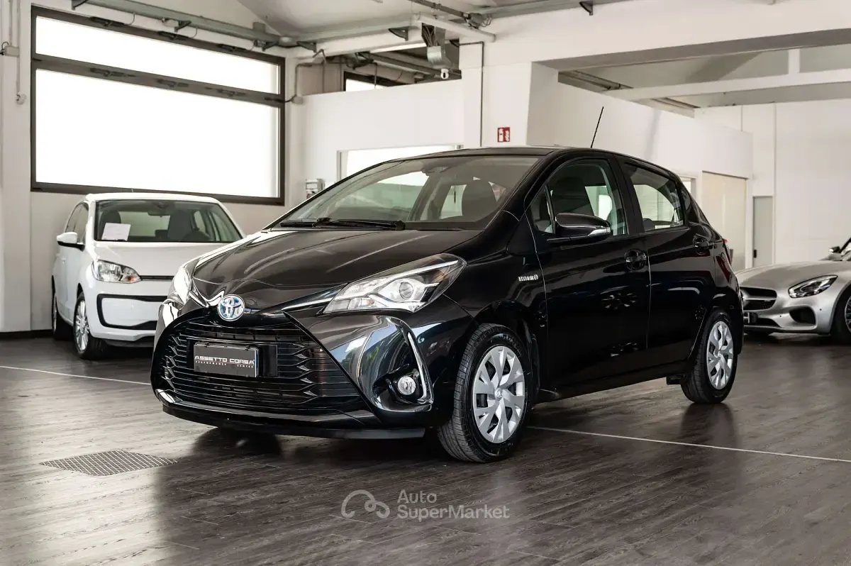 Begagnad Toyota Yaris Hybrid Business Edition 73 HK (53 kW) 2020 Other Sedan