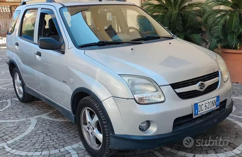 Usata Suzuki Ignis 100 CV (73 kW) 2006 Grigio Utilitaria