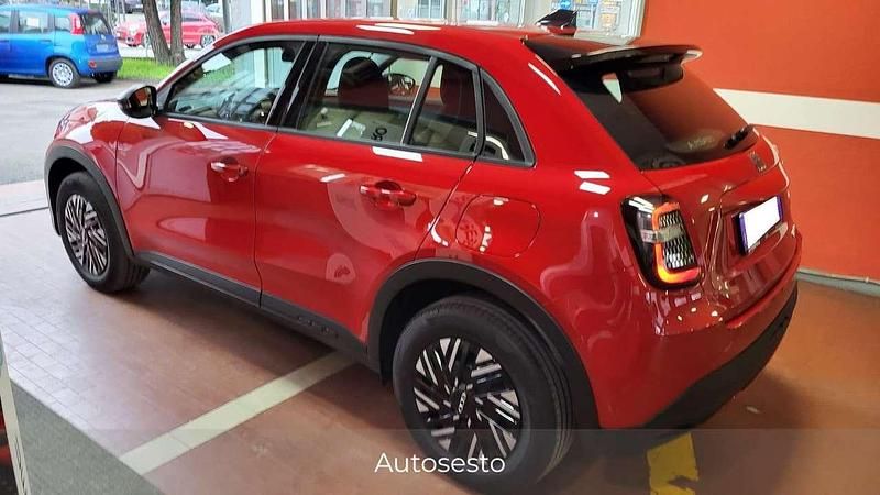 Usata Fiat 600 101 CV (74 kW) 2025 Rosso SUV