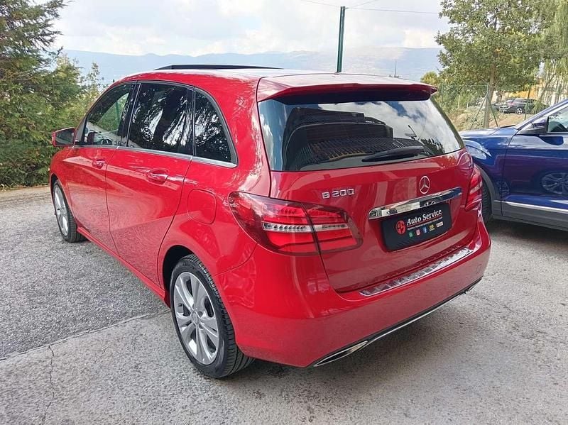 Usata Mercedes B200 Premium Plus 136 CV (100 kW) 2014 Rosso Monovolume