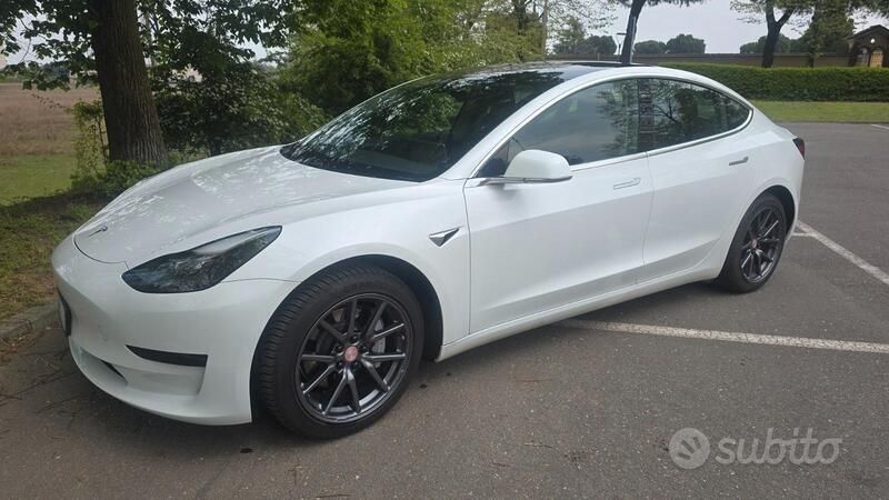 Usata 2020 Tesla Model 3 Tre volumi | 22.750 € (Super prezzo) - Immagine 1/4