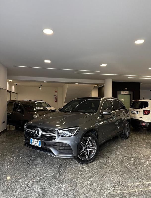 Usata Mercedes GLC220 Premium 194 CV (142 kW) 2019 Grigio Station wagon