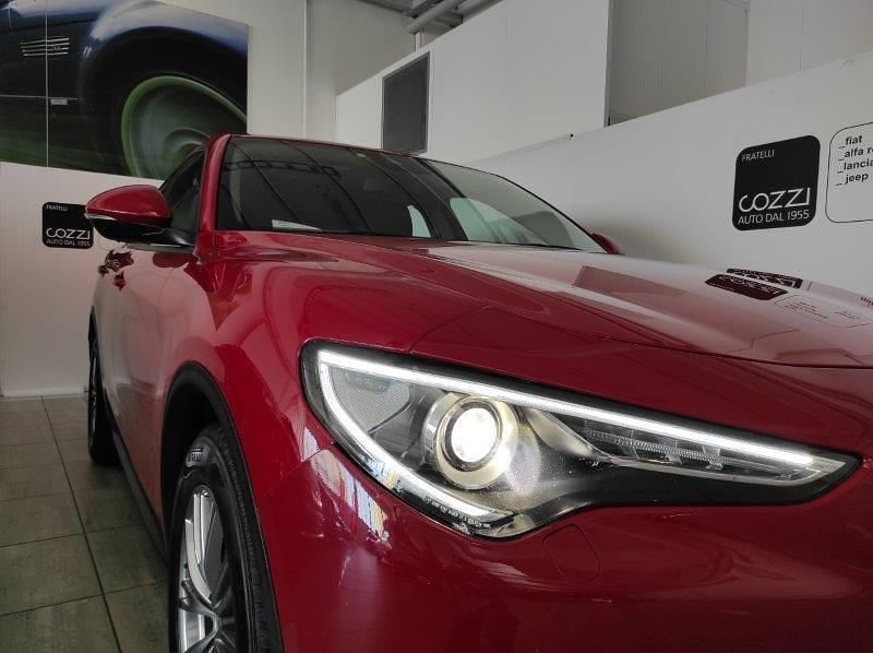 Usata Alfa Romeo Stelvio Business 160 CV (117 kW) 2021 Rosso SUV