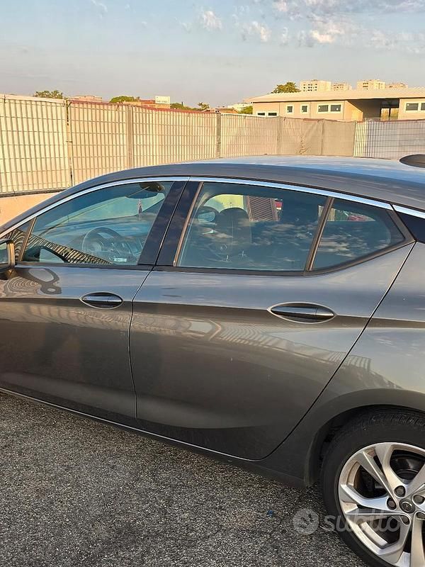 Occasion Opel Astra Dynamic 106 ch (77 kW) 2018 Gris Berline