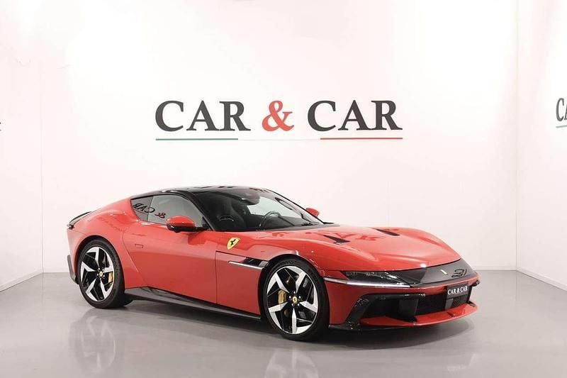 Nuova Ferrari 12 Cilindri 825 CV (606 kW) 2025 Rosso Coupé