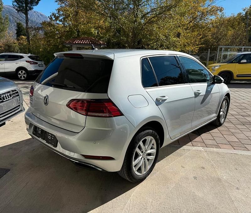 Usata VW Golf VII Executive 115 CV (84 kW) 2019 Argento Berlina
