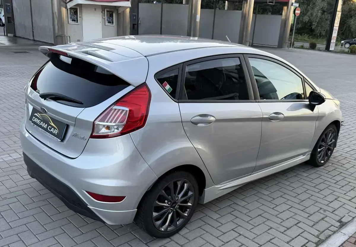Usata Ford Fiesta ST-Line 75 CV (55 kW) 2017 Other Utilitaria