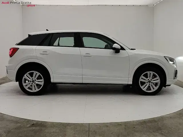 Usata Audi Q2 Advanced Plus 110 CV (80 kW) 2024 Bianco arkona SUV