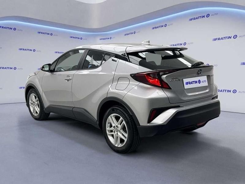 Usata Toyota C-HR Active 170 CV (125 kW) 2023 Argento SUV
