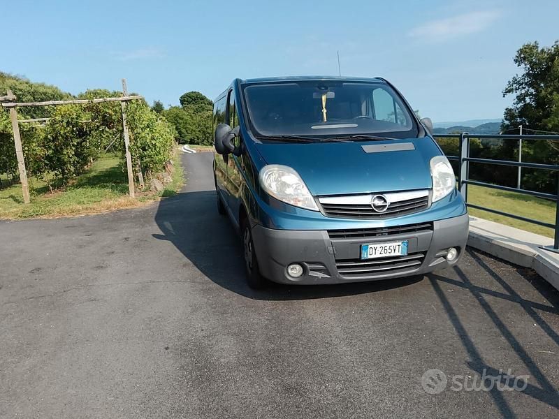 Usata Opel Vivaro 90 CV (66 kW) 2010 Monovolume