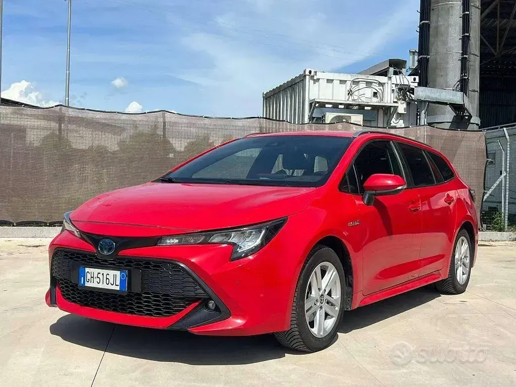 Usata Toyota Corolla Business Edition 98 CV (72 kW) 2021 Rosso Station wagon