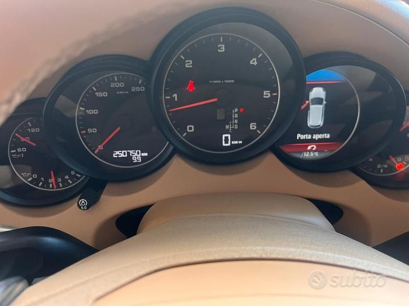 Usata Porsche Cayenne 2011 SUV
