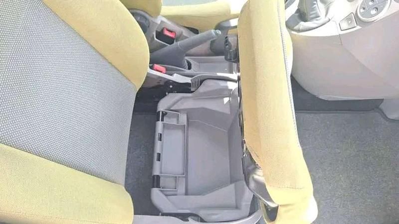 Giallo Usata 2005 Fiat Panda Emotion Due volumi | 2600 € (Ottimo prezzo) - Immagine 1/4