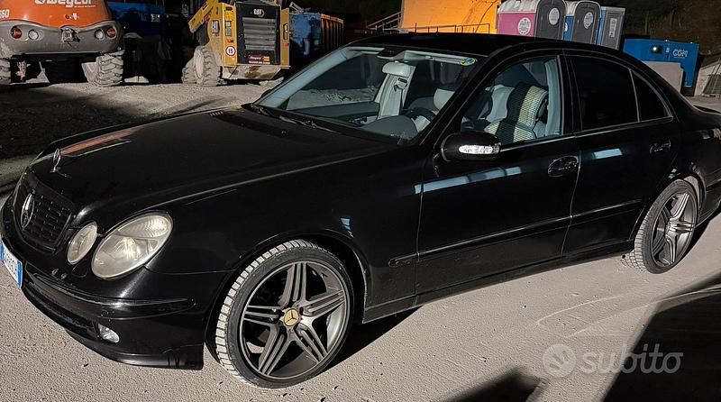 Usata Mercedes E270 2002 Nero Berlina