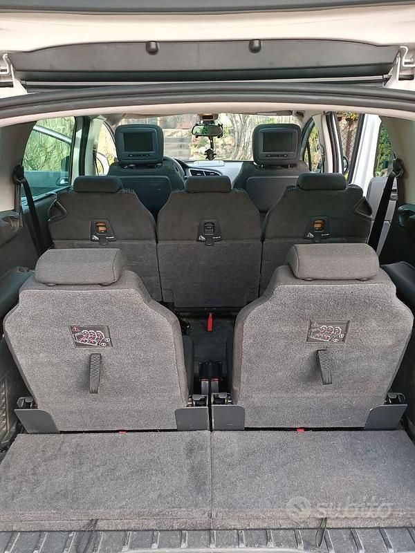 Usata Peugeot 5008 115 CV (84 kW) 2015 Bianco Monovolume