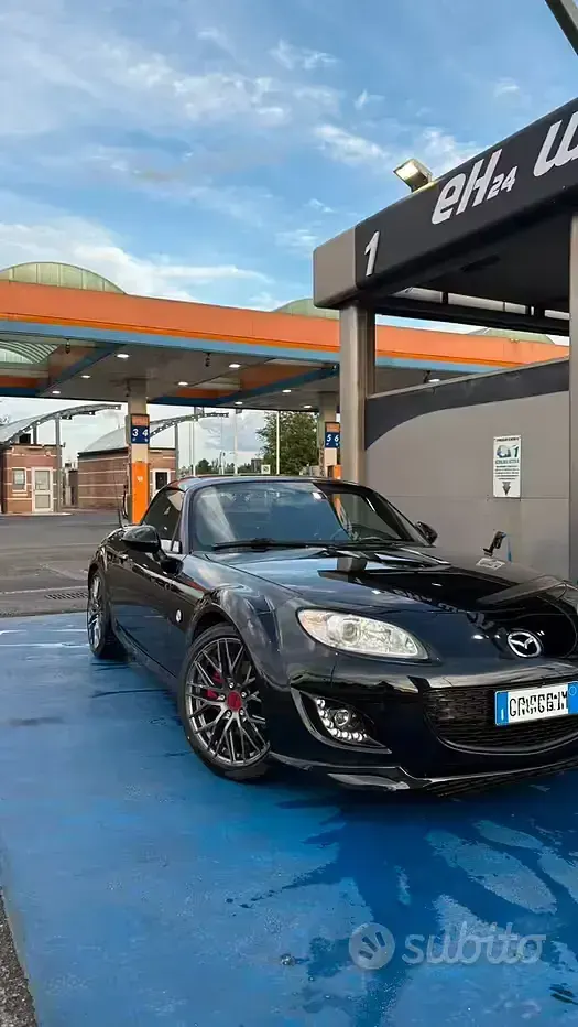 Usata Mazda MX5 126 CV (92 kW) 2010 Nero Cabrio