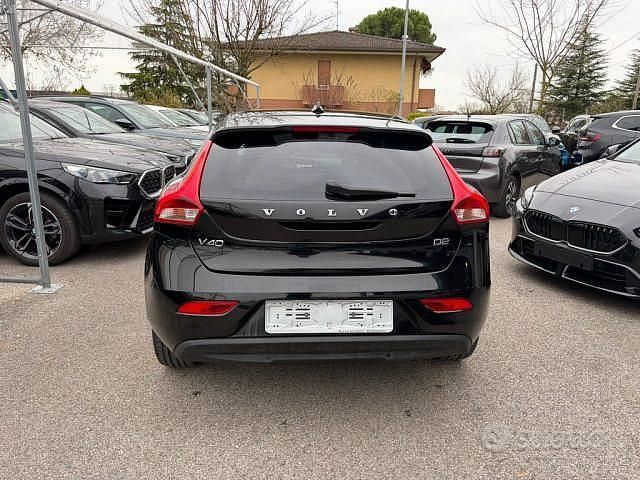 Brugt Volvo V40 Business Edition 120 HK (88 kW) 2018 Sort Sedan