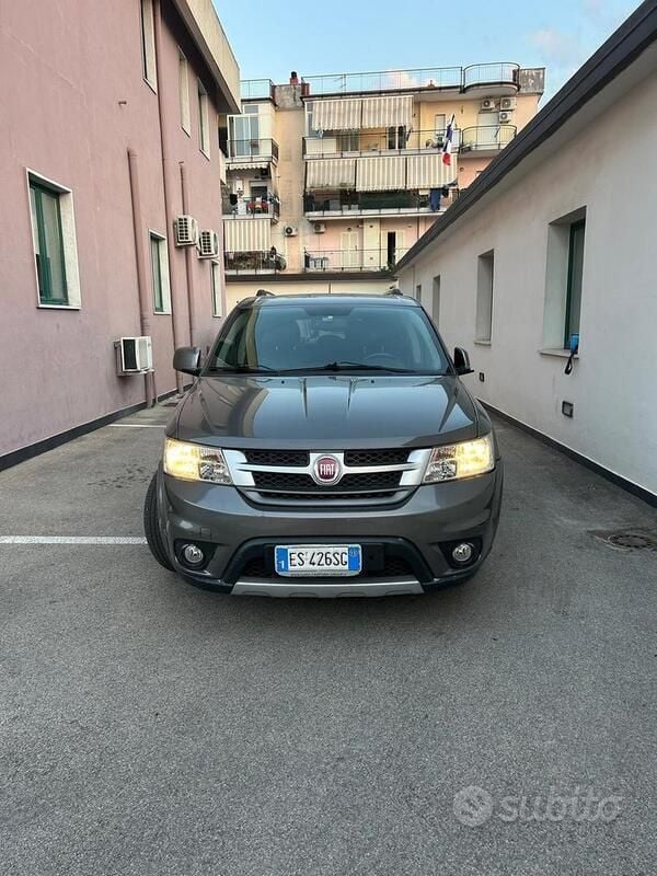 Usata 2013 Fiat Freemont Lounge SUV | 4000 € (Super prezzo) - Immagine 1/4