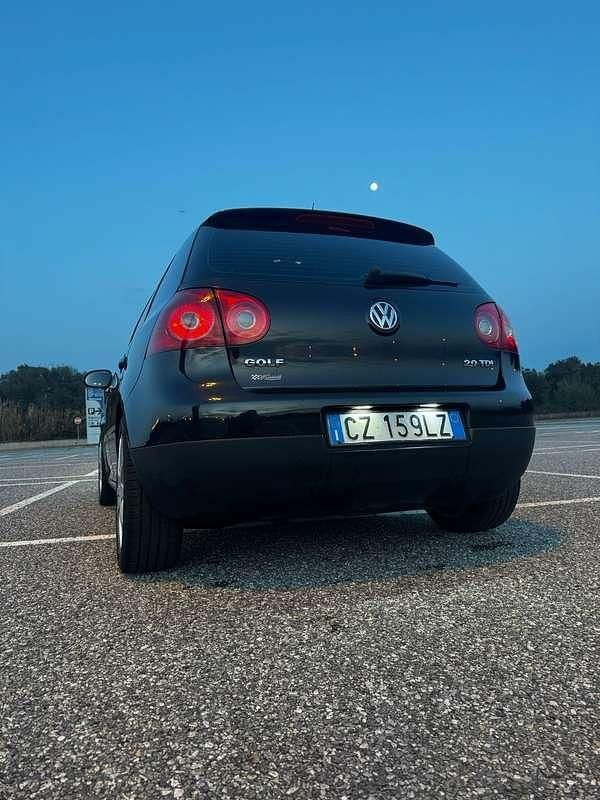 Begagnad VW Golf IV Sportline 140 HK (102 kW) 2006 Svart Sedan
