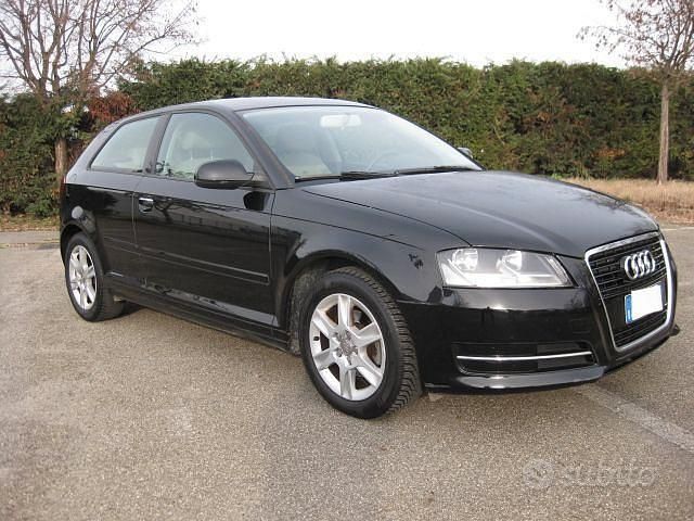 Usata Audi A3 105 CV (77 kW) 2011 Nero Utilitaria