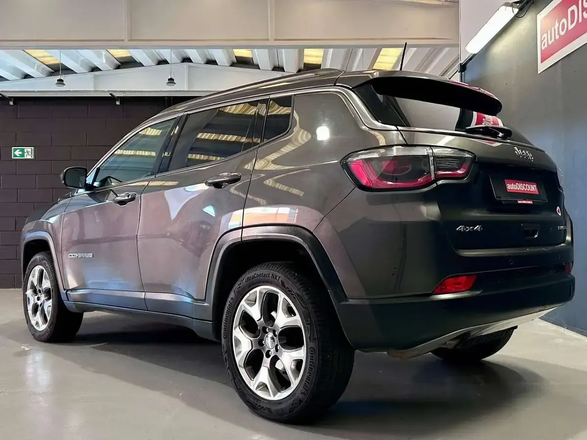 Usata Jeep Compass Limited 140 CV (102 kW) 2020 Grigio SUV