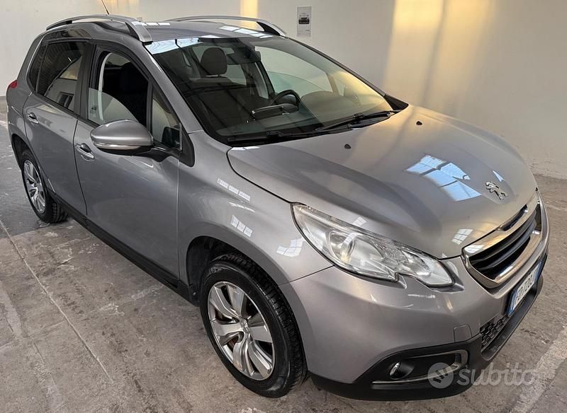 Usata Peugeot 2008 Active 100 CV (73 kW) 2016 Grigio SUV