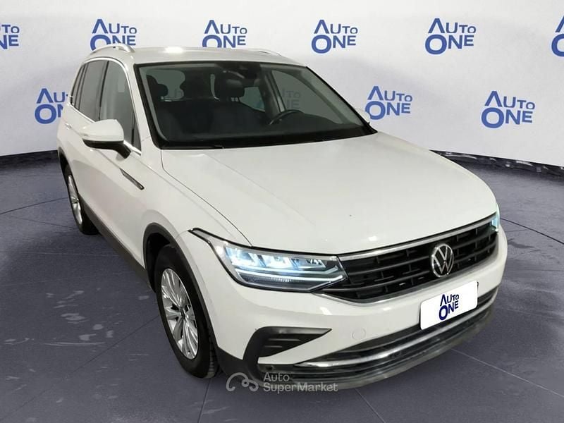 Bianco Usata 2021 VW Tiguan Life SUV | 21.990 € (Super prezzo) - Immagine 1/3