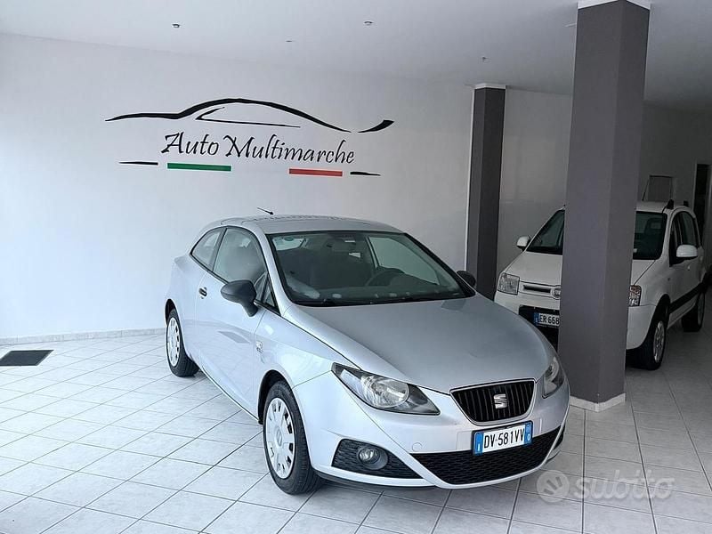 Grigio Usata 2009 Seat Ibiza Style Coupé | 2900 € (Buon prezzo) - Immagine 1/4