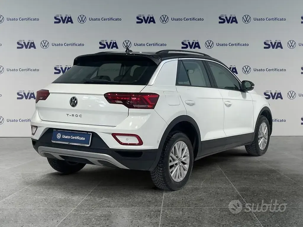 Usata VW T-Roc Life 110 CV (80 kW) 2023 Bianco SUV