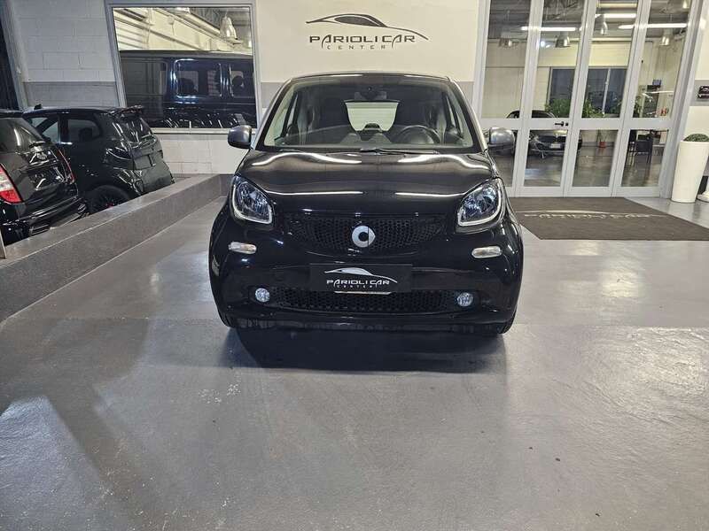 Usata Smart ForTwo Coupé Prime 71 CV (52 kW) 2016 Nero Utilitaria