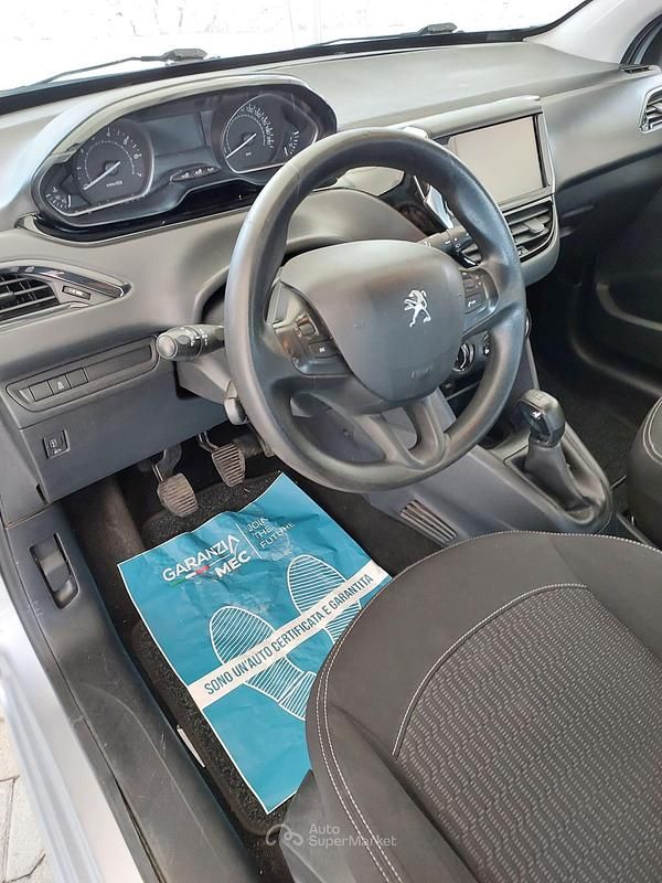 Usata Peugeot 208 68 CV (50 kW) 2017 Argento Utilitaria