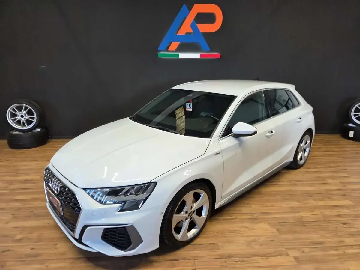 Usata Audi A3 S-Line 116 CV (85 kW) 2021 Bianco Berlina