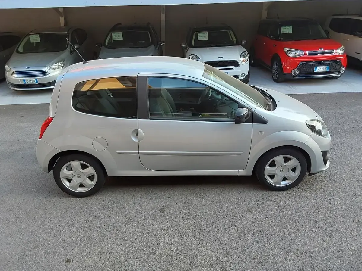 Usata Renault Twingo Dynamique 75 CV (55 kW) 2010 Grigio Utilitaria