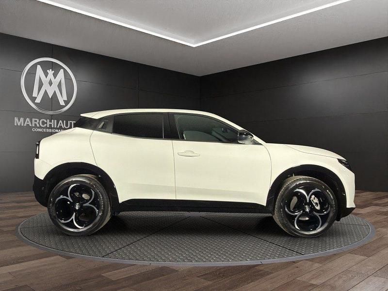 Nuova Alfa Romeo GT Junior Ti 136 CV (100 kW) 2026 Bianco pastello SUV