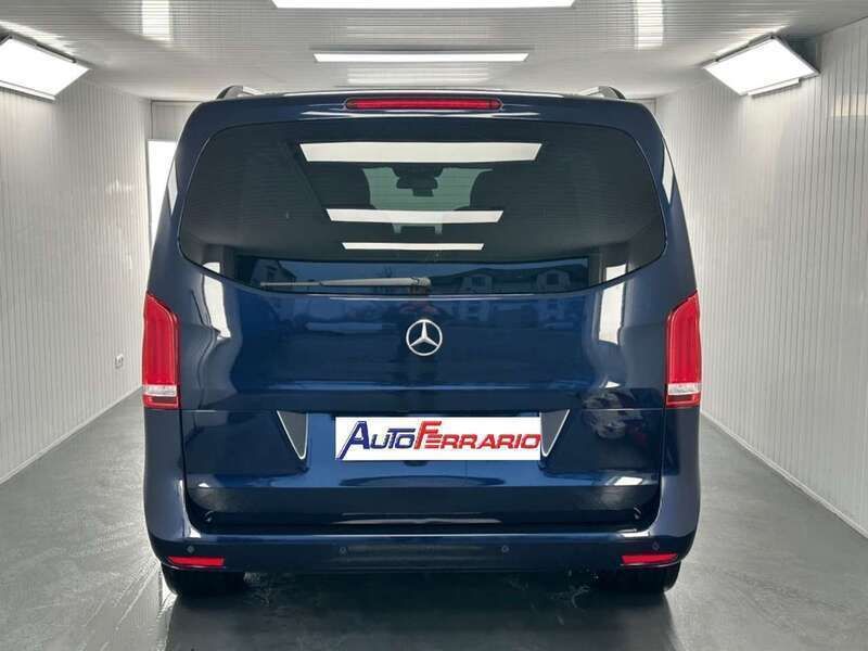 Usata Mercedes V220 Executive 163 CV (119 kW) 2019 Blu/azzurro Monovolume