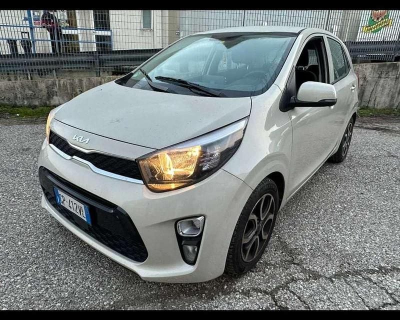 Beige Usata 2023 Kia Picanto Style Due volumi | 15.300 € (Buon prezzo) - Immagine 1/4