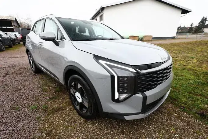 Käytetty Kia Sportage 180 HP (132 kW) 2025 Katumaasturi