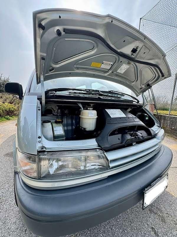 Usata Toyota Previa 135 CV (99 kW) 1991 Argento Monovolume