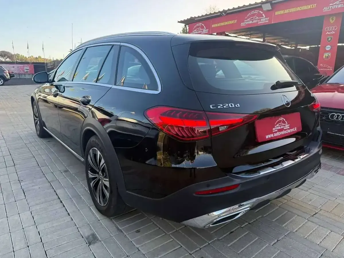 Usata Mercedes C220 Advanced 197 CV (144 kW) 2024 Nero Station wagon