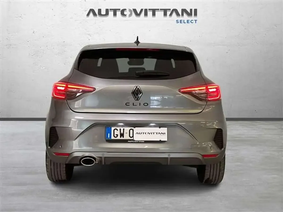 Usata Renault Clio V Esprit Alpine 91 CV (66 kW) 2024 Grigio scuro Berlina