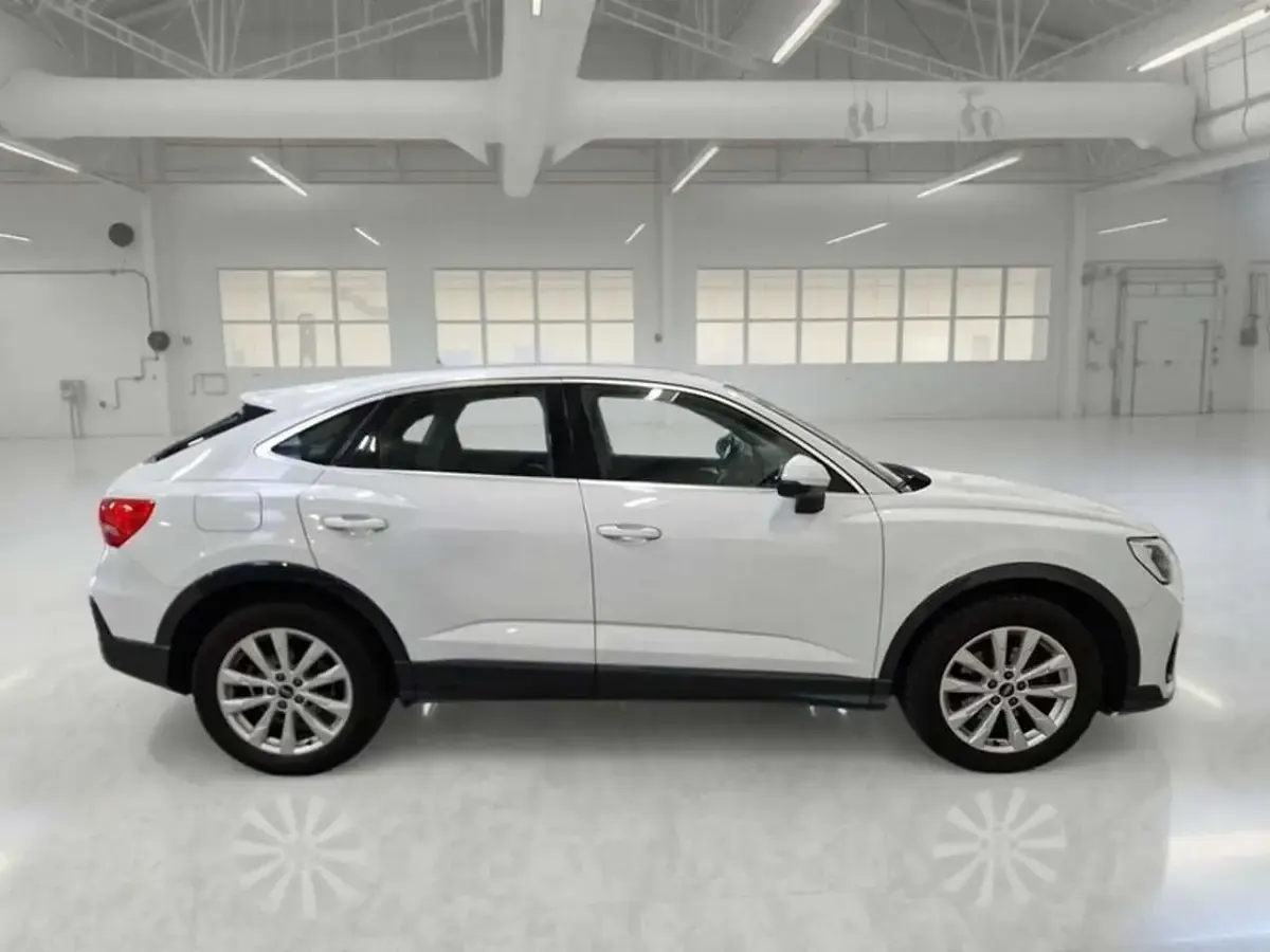 Usata Audi Q3 Sportback 150 CV (110 kW) 2020 Bianco SUV