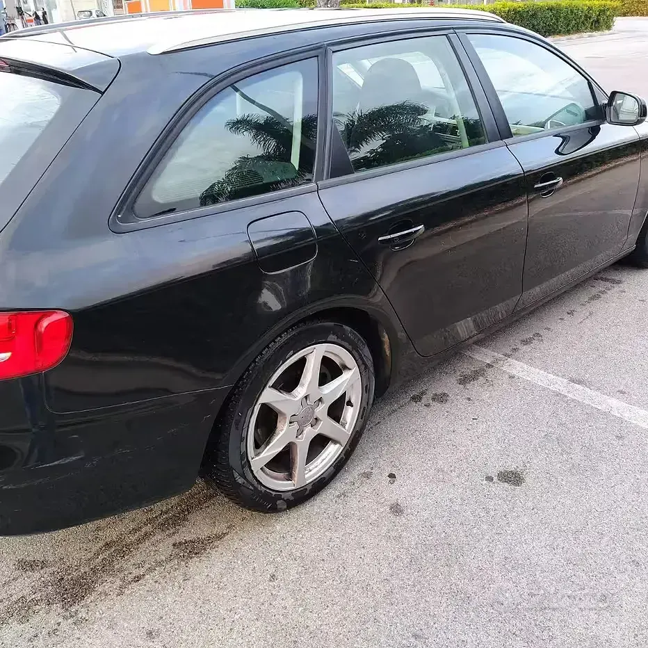 Usata Audi A4 Advanced 143 CV (105 kW) 2011 Nero Station wagon