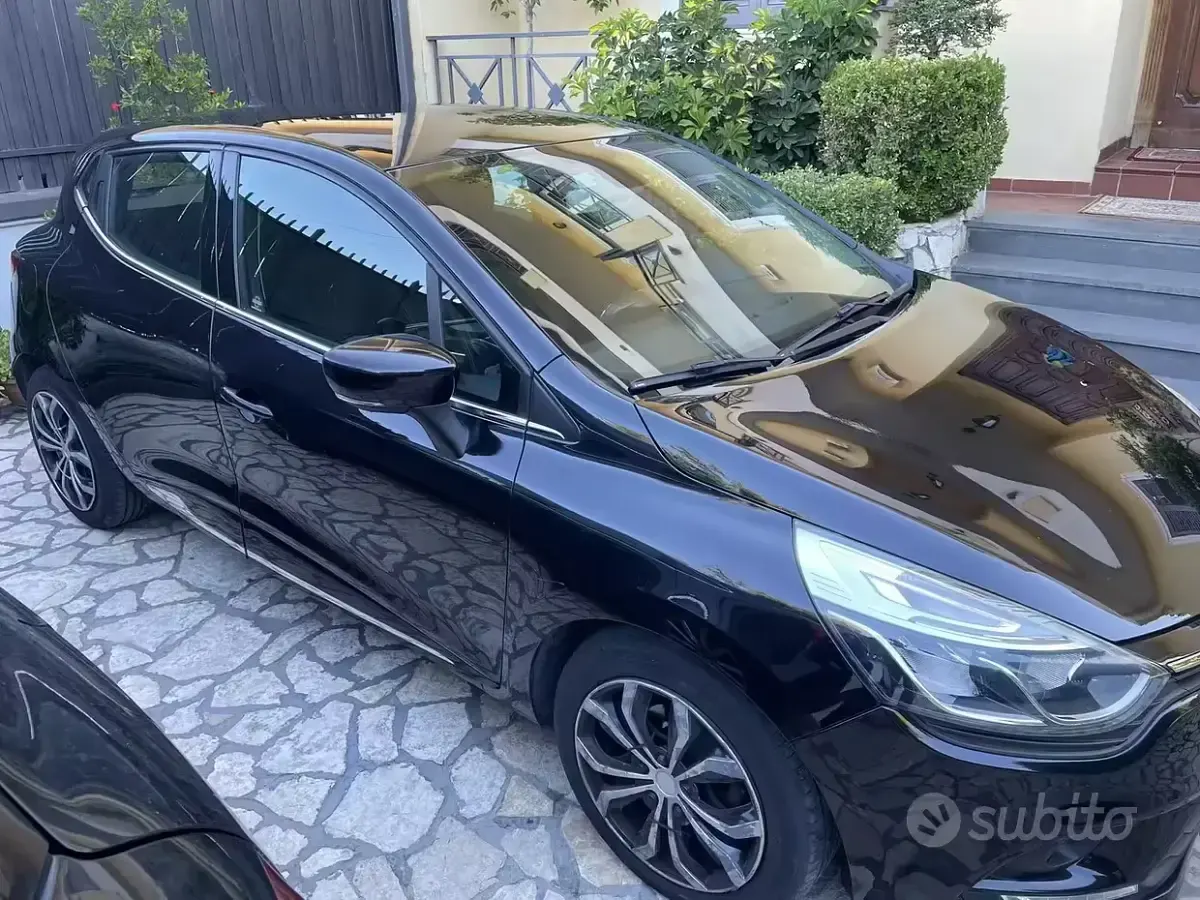 Usata Renault Clio IV Zen 75 CV (55 kW) 2018 Nero Berlina