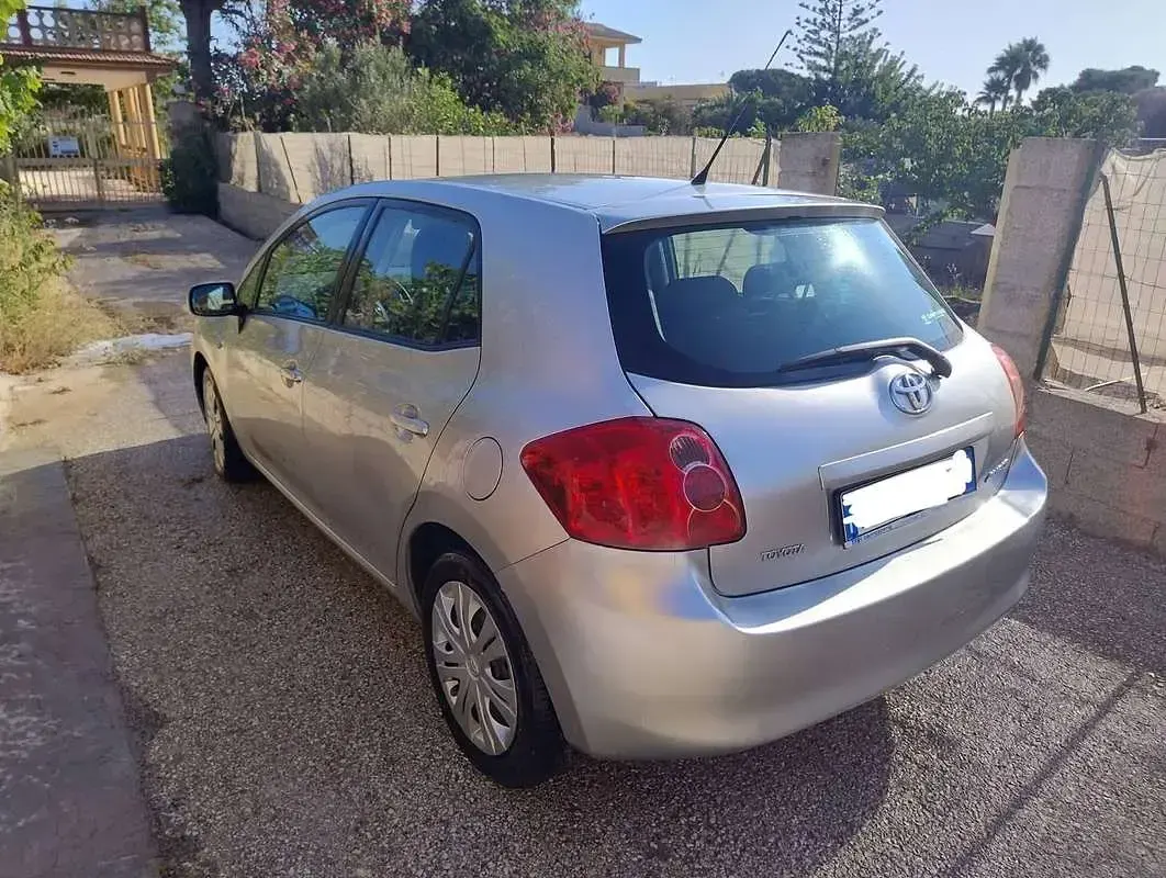 Usata Toyota Auris Sol 97 CV (71 kW) 2008 Grigio Utilitaria