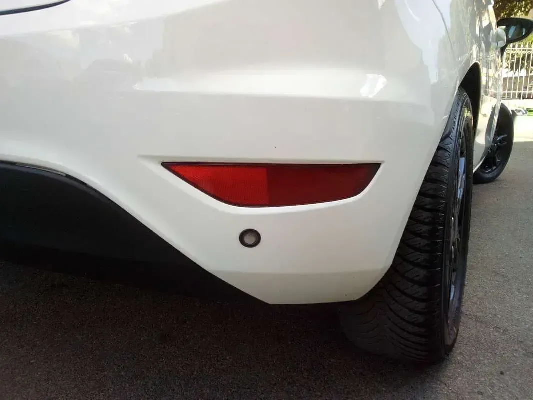 Usata Ford Fiesta 60 CV (44 kW) 2016 Bianco Utilitaria
