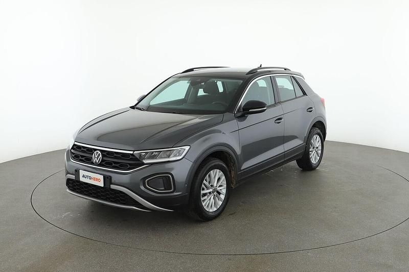 Grigio Usata 2023 VW T-Roc Life SUV | 24.199 € (Buon prezzo) - Immagine 1/4
