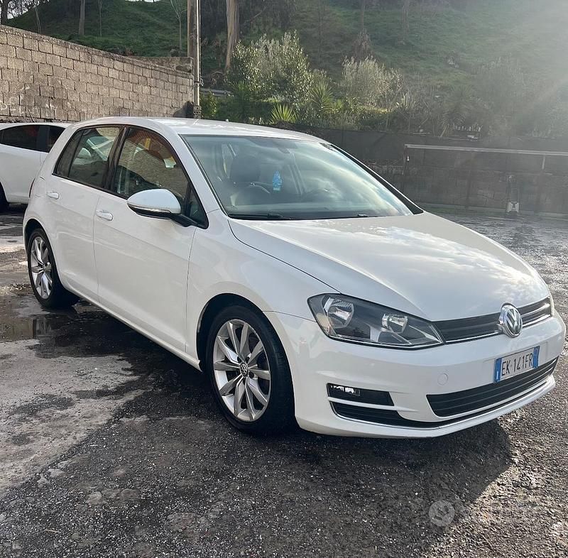 Usata VW Golf VII Highline 110 CV (80 kW) 2014 Bianco Berlina